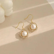 Pearl Earrings and Necklace AMP’ss